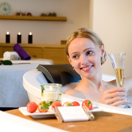 Hotel Leonhard Леоганг Экстерьер фото