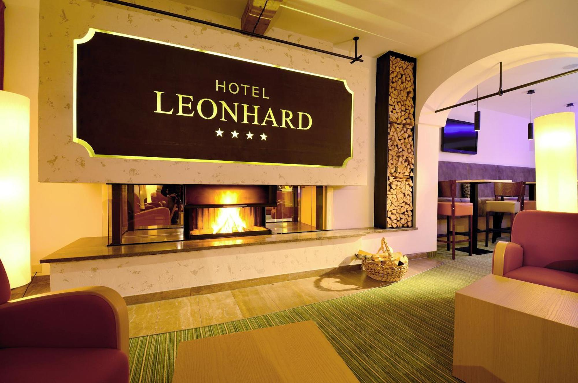 Hotel Leonhard Леоганг Экстерьер фото