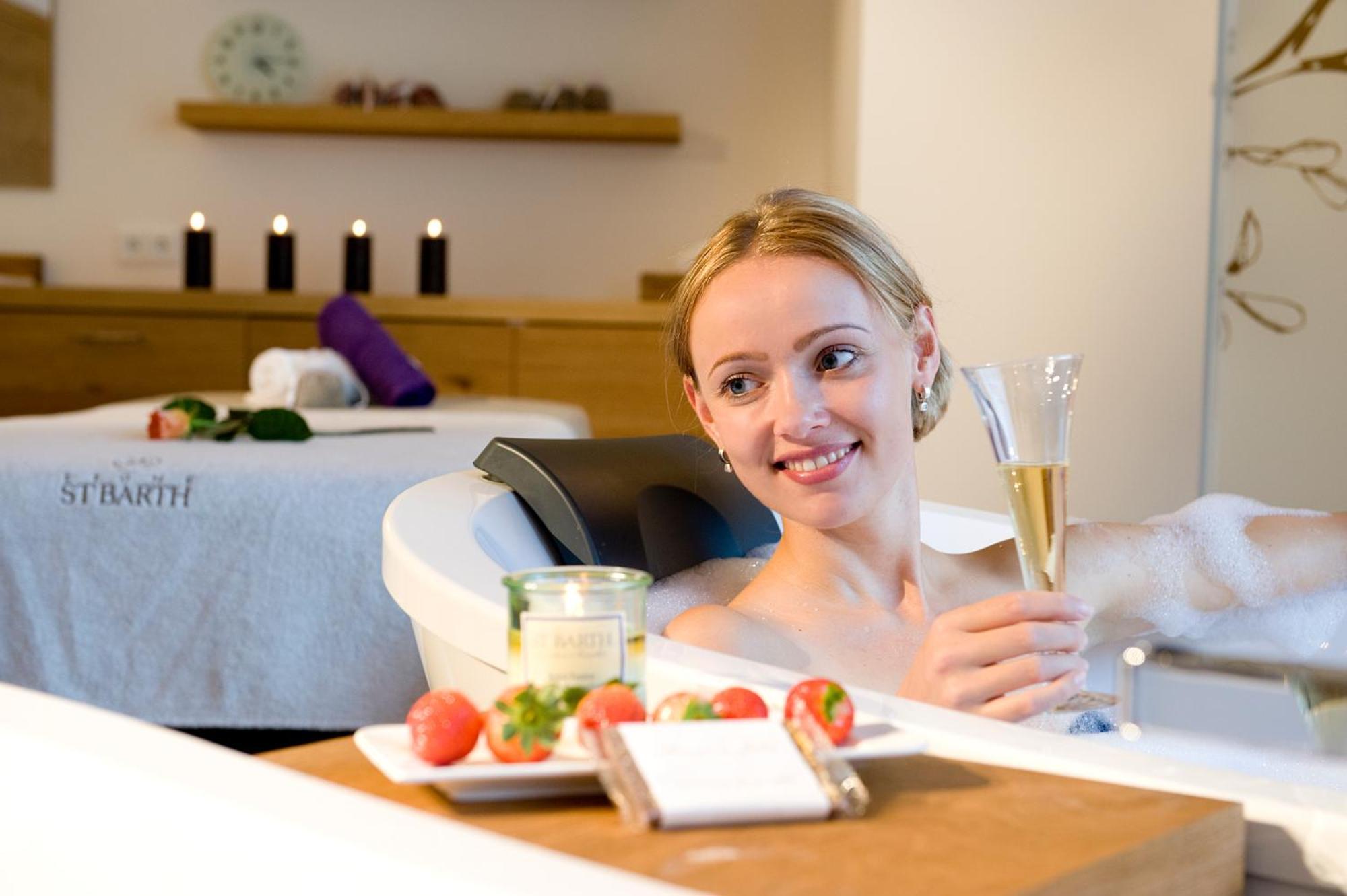 Hotel Leonhard Леоганг Экстерьер фото